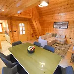 Wooden Baznik With Hot Tub Dom wakacyjny