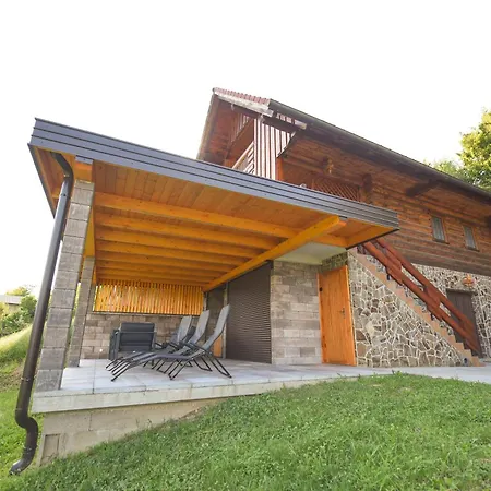 Дом отдыха Wooden Baznik With Hot Tub Cerklje ob Krki