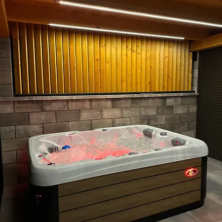 Wooden Baznik With Hot Tub Cerklje ob Krki