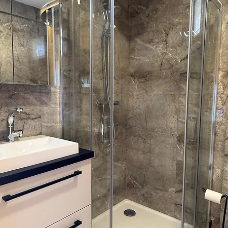 Wooden Baznik With Hot Tub Дом отдыха