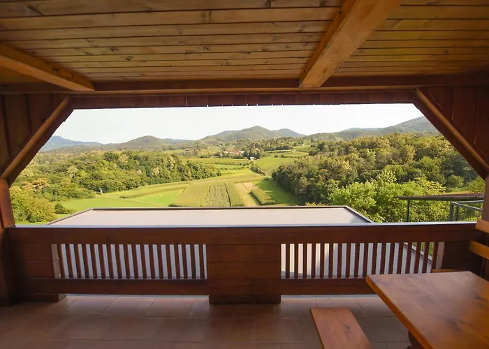 Ferienhaus Wooden Baznik With Hot Tub *