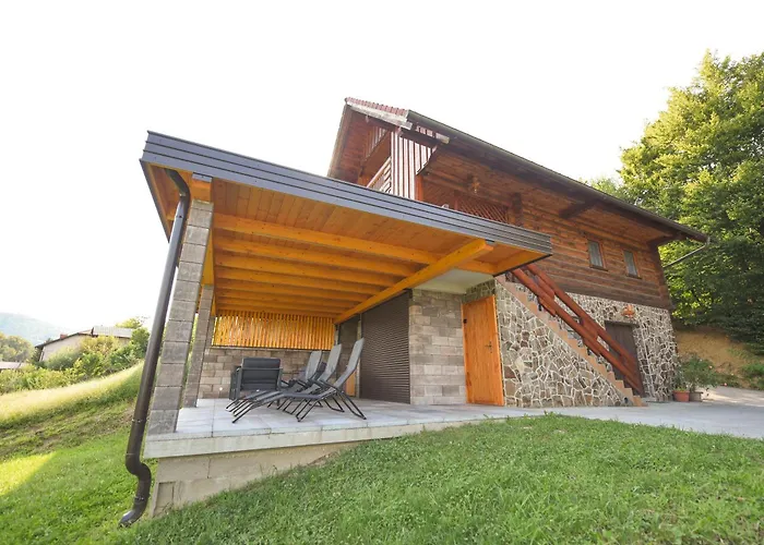 Prázdninový dům Wooden Baznik With Hot Tub Cerklje ob Krki