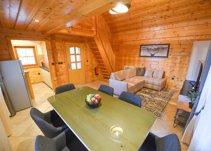 Wooden Baznik With Hot Tub Ferienhaus