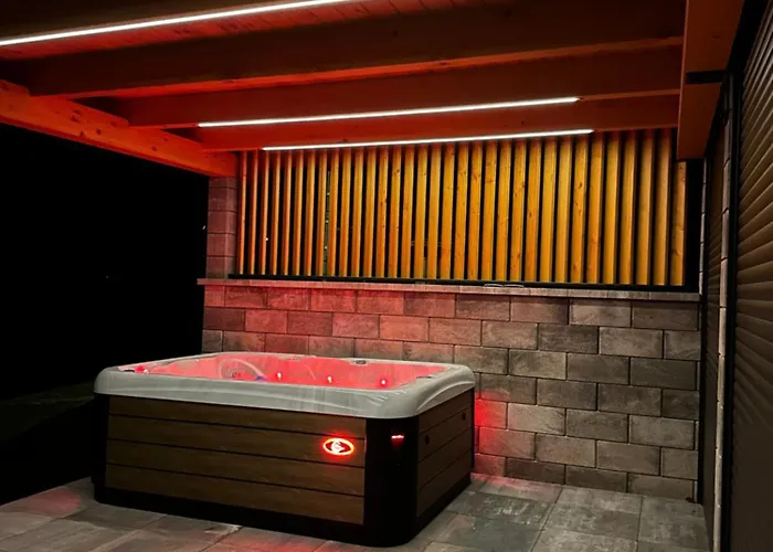 Wooden Baznik With Hot Tub Prázdninový dům